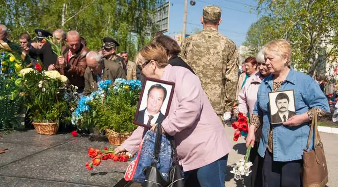 В Кіровограді вшанували пам'ять жертв Чорнобиля (ФОТОРЕПОРТАЖ) фото 1