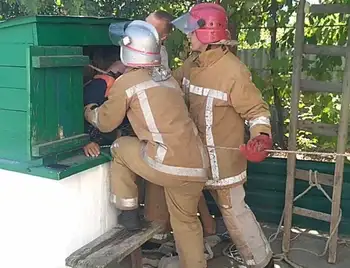 На Кіровоградщині рятувальники дістали чоловіка з колодязя (ФОТО) фото 1